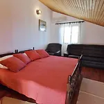 Anamari شقة
